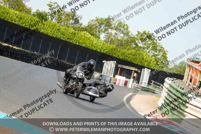 Vintage motorcycle club;eventdigitalimages;mallory park;mallory park trackday photographs;no limits trackdays;peter wileman photography;trackday digital images;trackday photos;vmcc festival 1000 bikes photographs